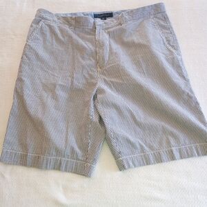 Tommy Hilfiger Men's Pinstriped Shorts